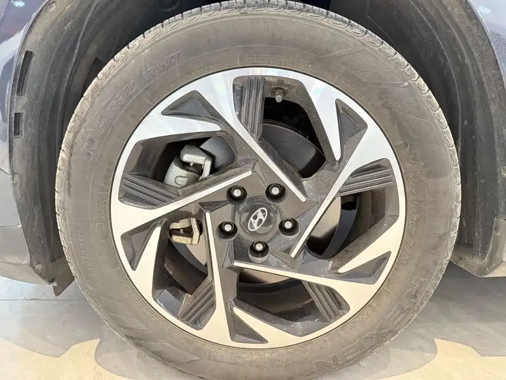 Hyundai Custo — фото 8