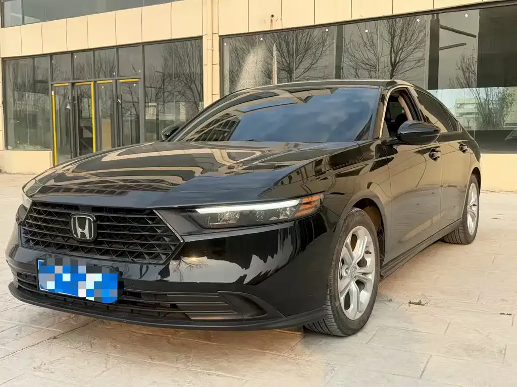 Honda Accord — фото 1