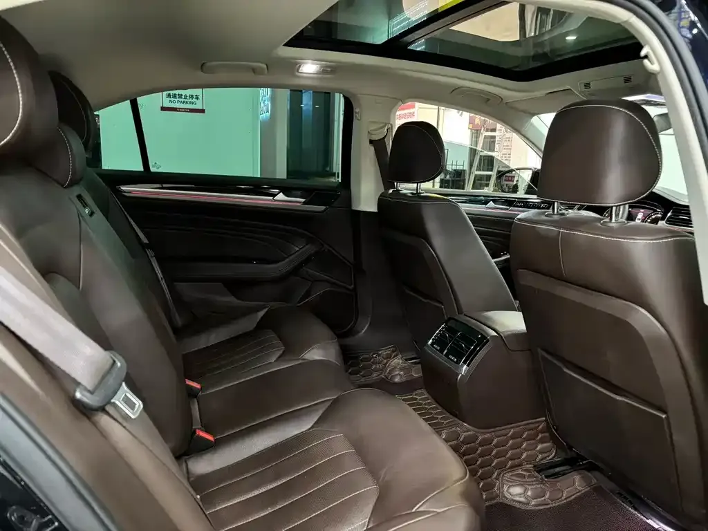 Volkswagen Phideon — фото 4
