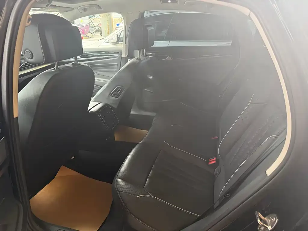 Volkswagen Passat — фото 2