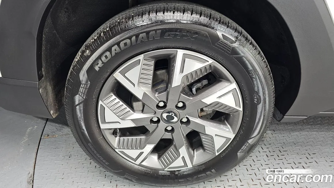 KG Mobility (Ssangyong) Torres — фото 4