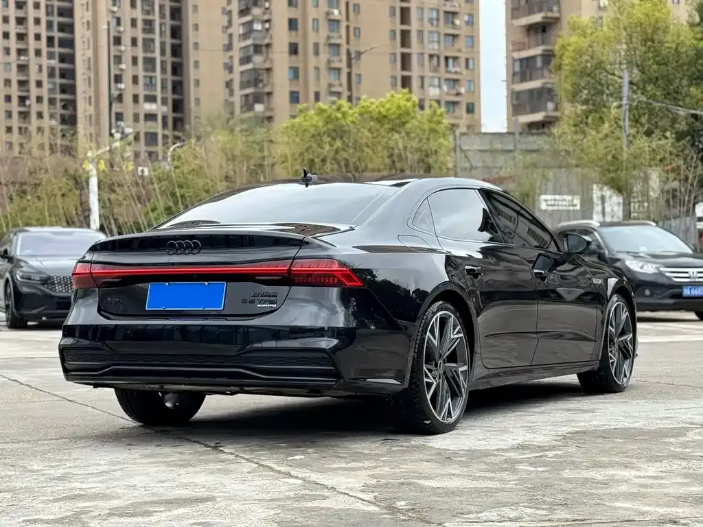 Audi A7L — фото 4