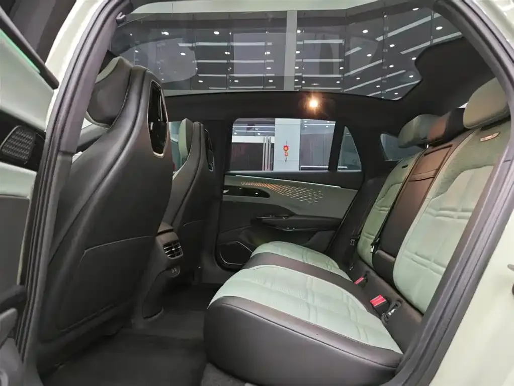 Hongqi EH7 — фото 4