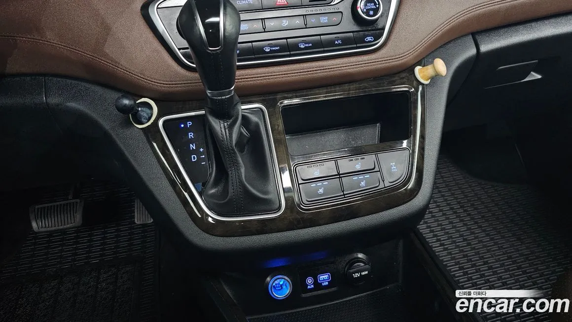 Hyundai Starex — фото 10
