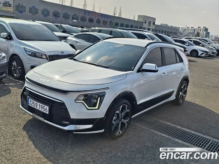 Kia Niro — фото 1