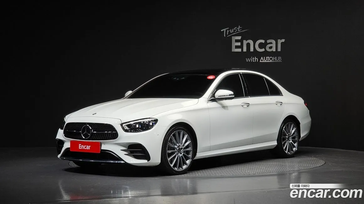 Mercedes-Benz E-Class — фото 1