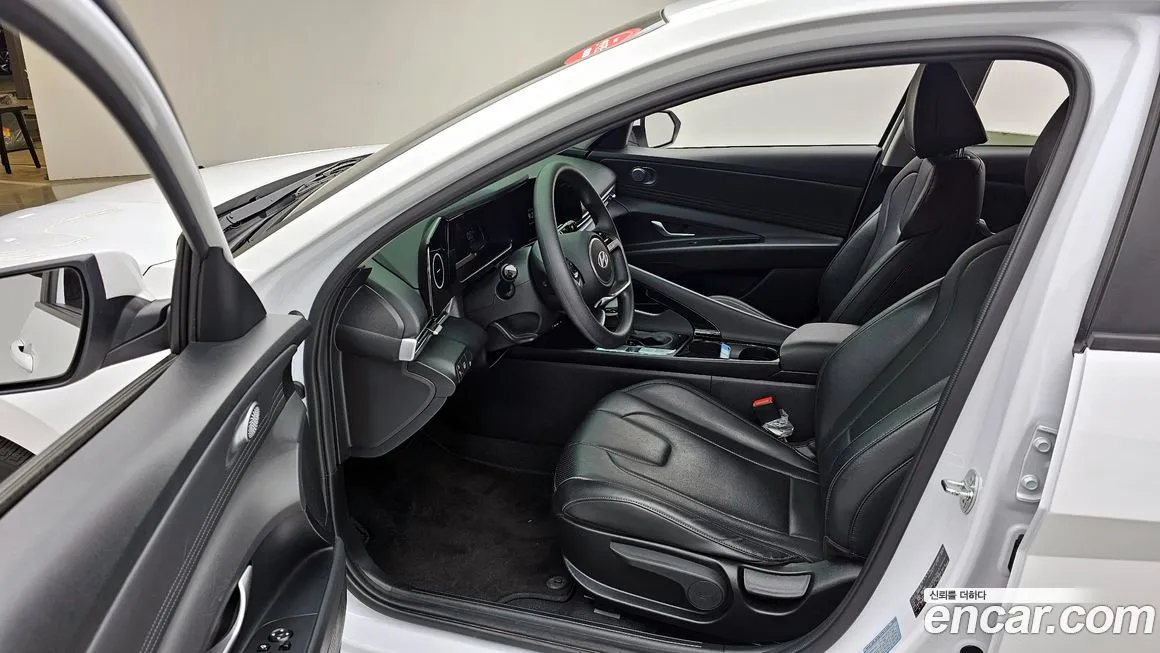 Hyundai AVANTE — фото 2