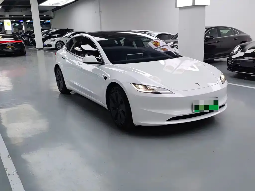 Tesla Model 3 — фото 2