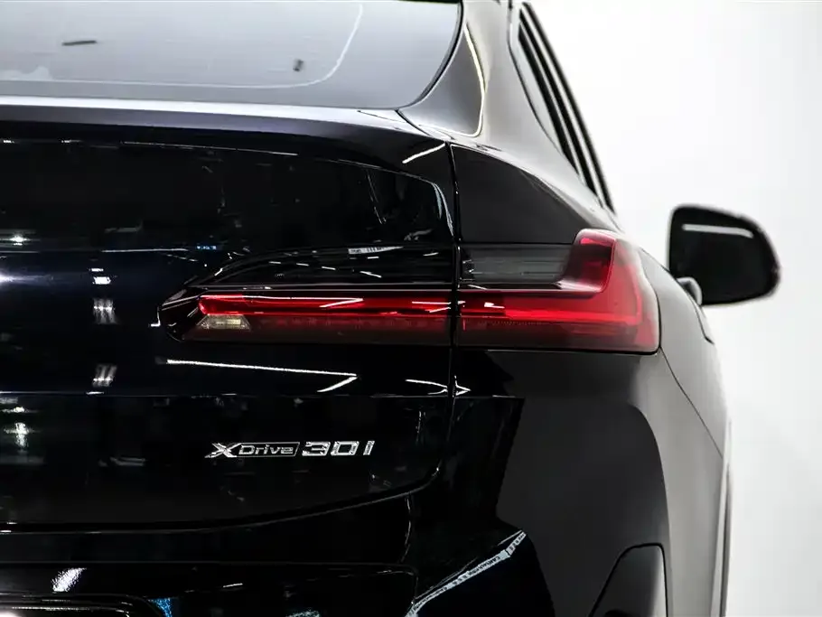 BMW X4 — фото 10