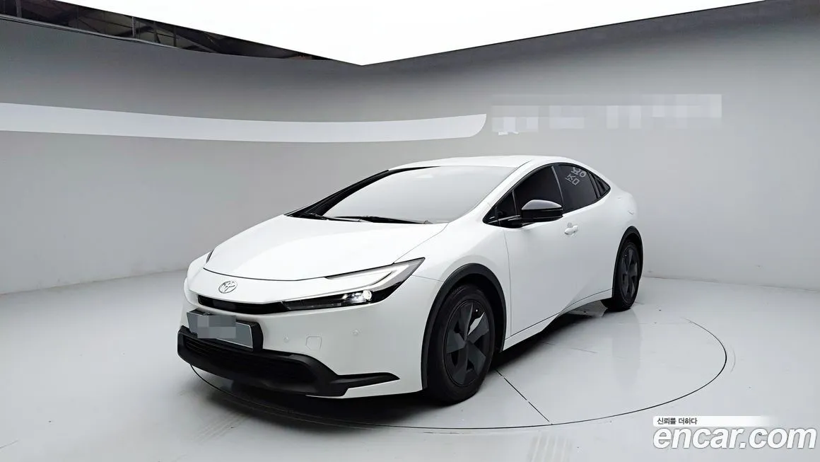 Toyota Prius — фото 1