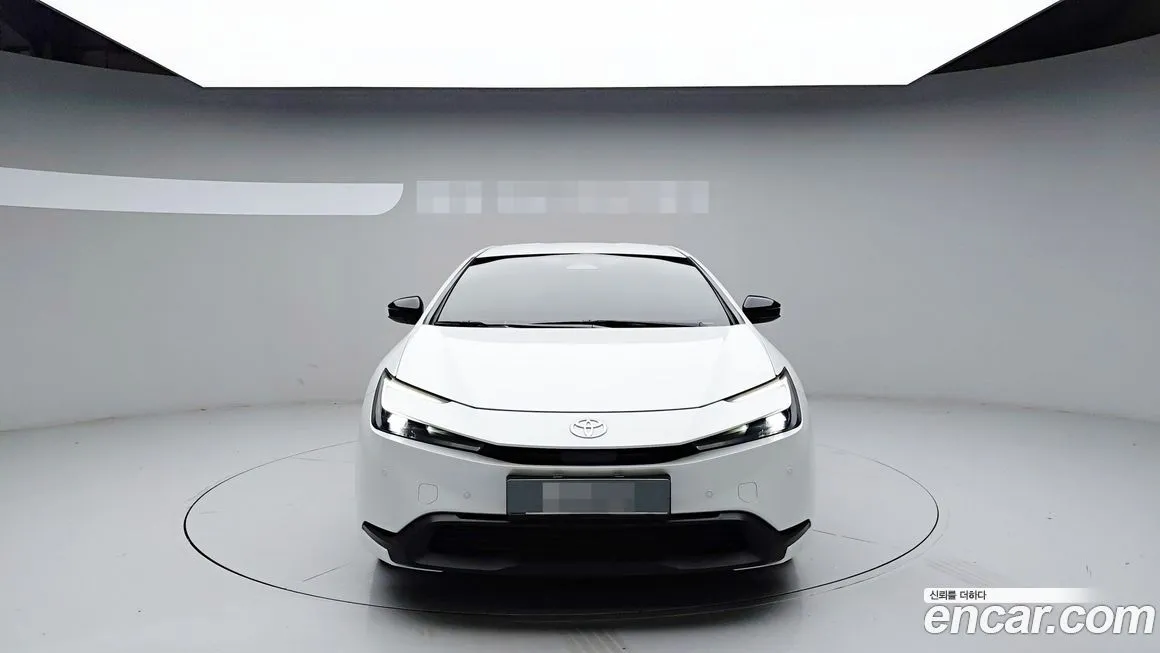 Toyota Prius — фото 5