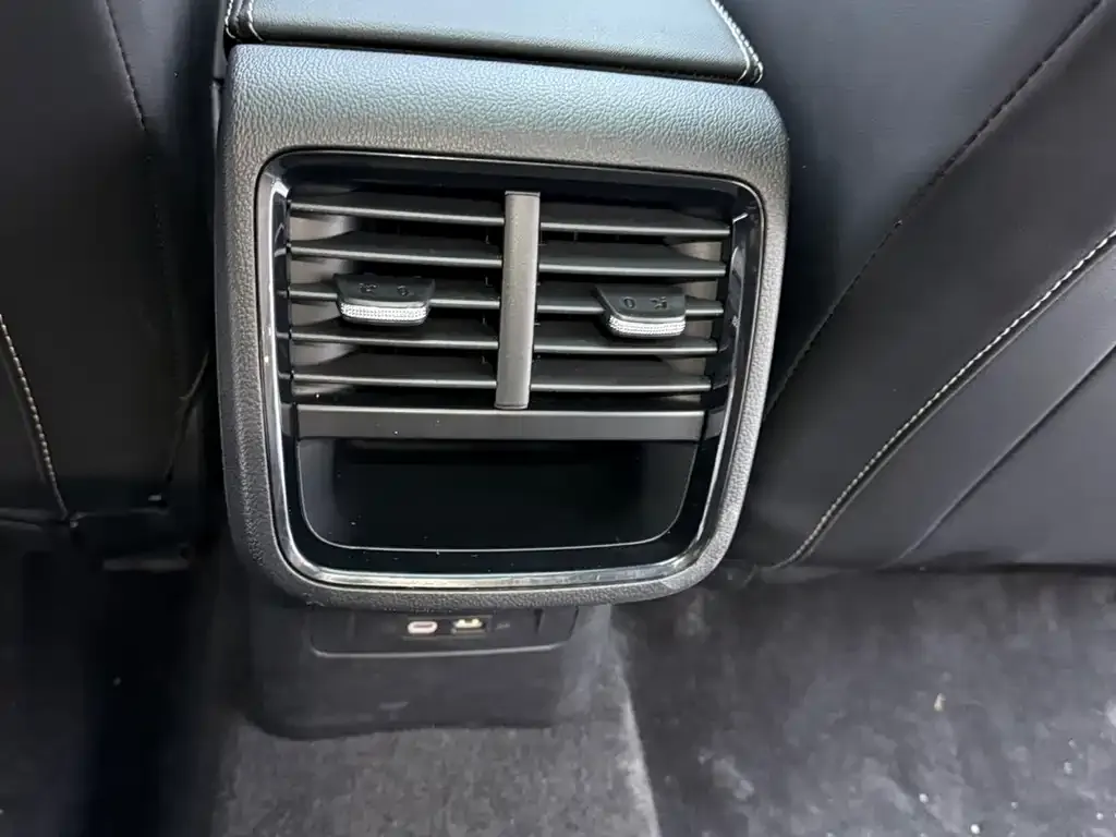Skoda Octavia — фото 4