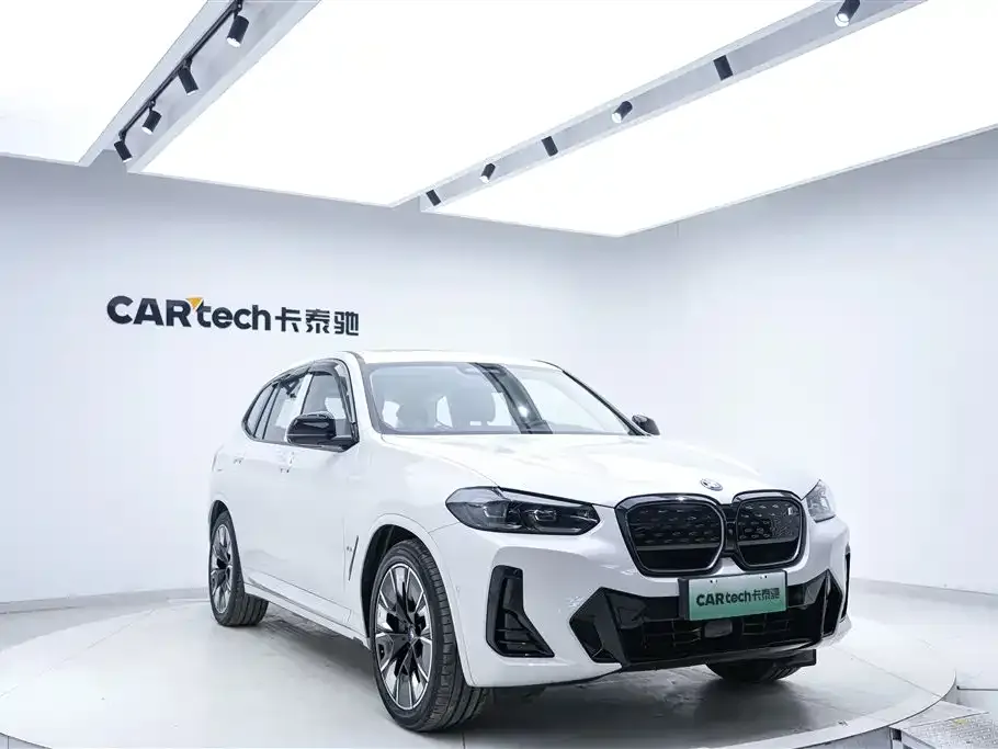 BMW iX3 — фото 3