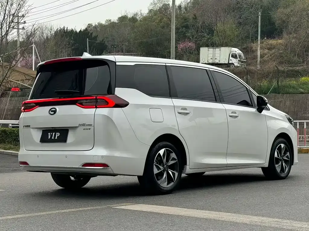 GAC Motor Trumpchi M6 — фото 8