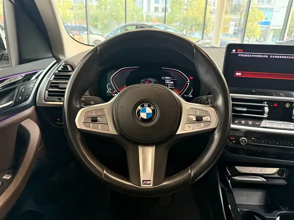 BMW X3 — фото 9
