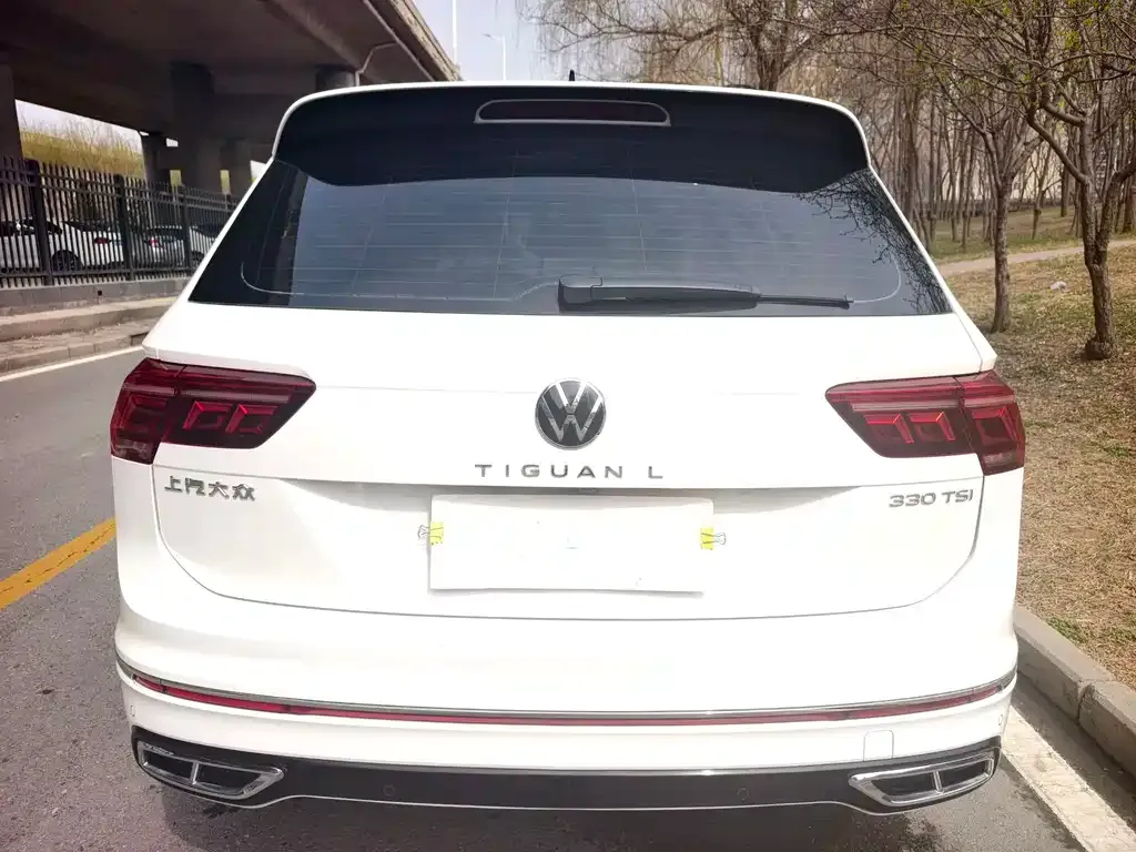 Volkswagen Tiguan L — фото 2