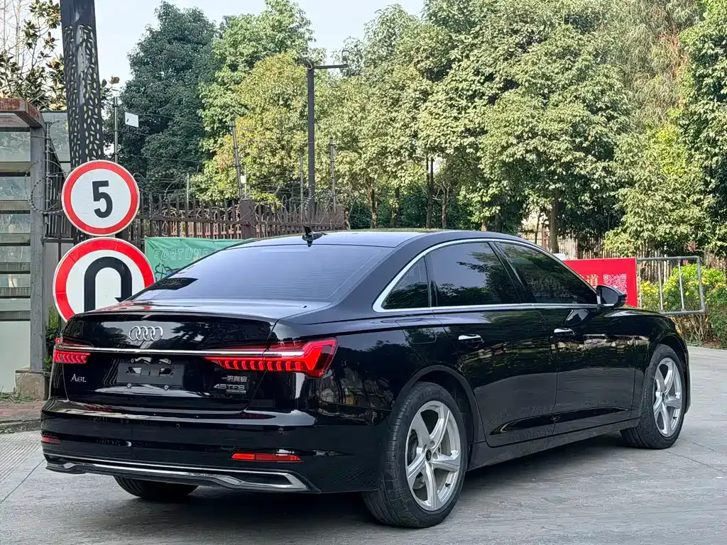 Audi A6L — фото 3