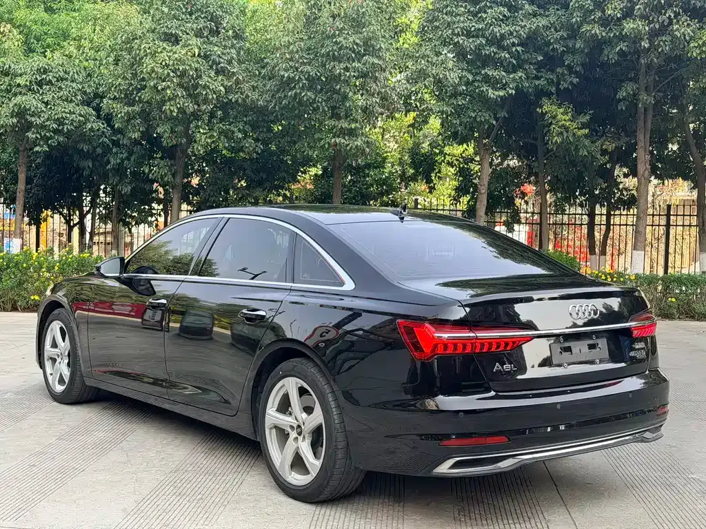 Audi A6L — фото 5