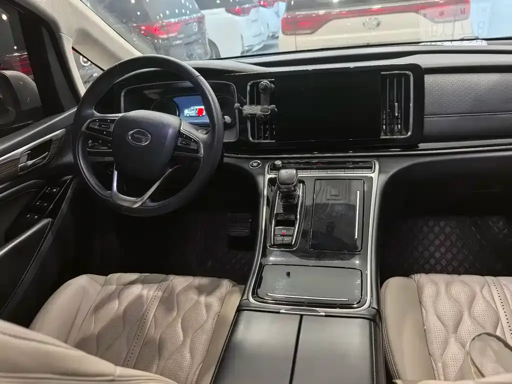 GAC Motor Trumpchi M8 — фото 2