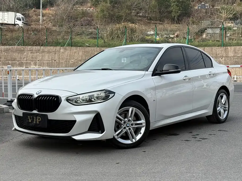 BMW 1 Series — фото 1