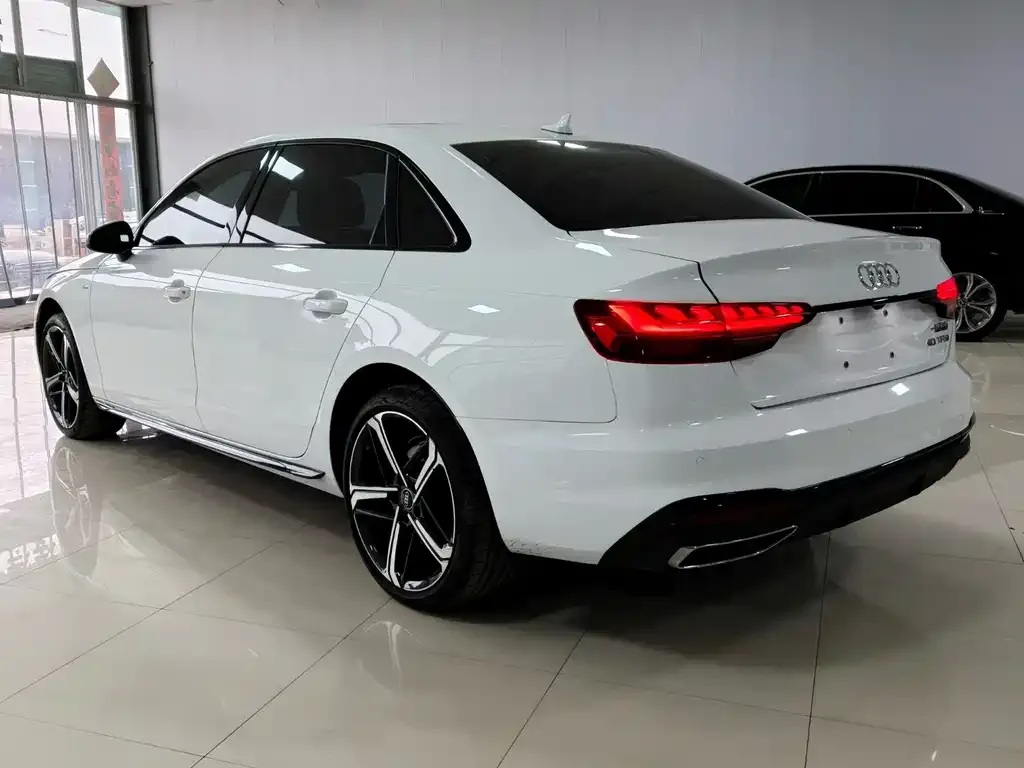 Audi A4L — фото 5