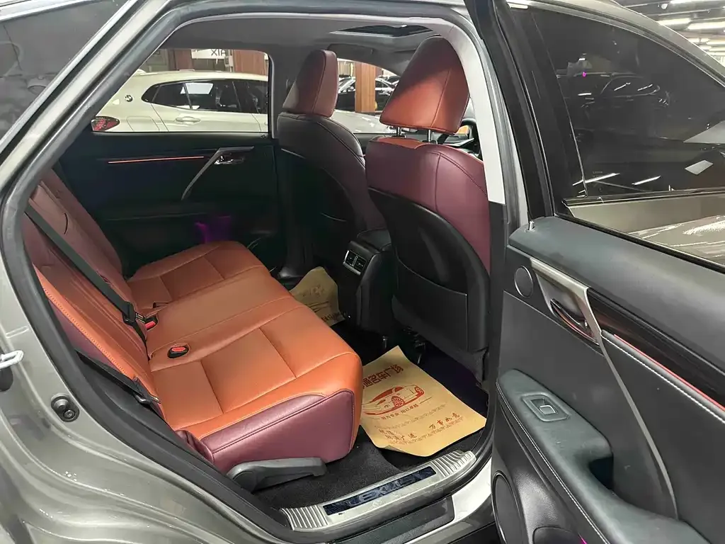 Lexus RX — фото 10