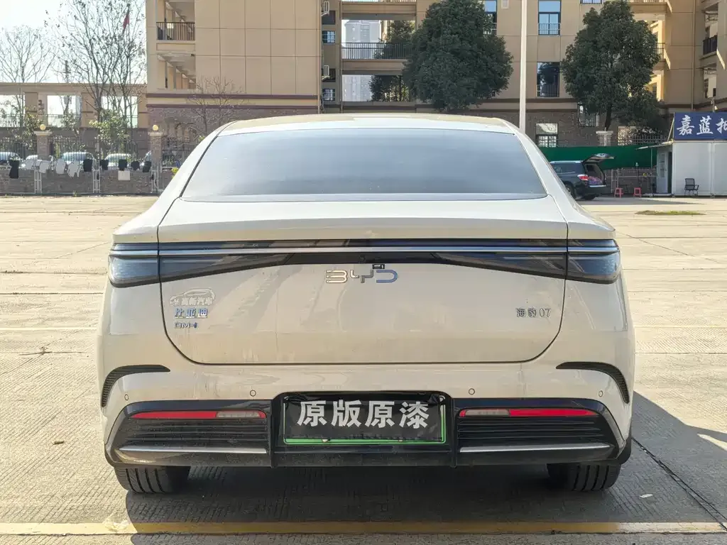 BYD Seal 07 DM-i — фото 6