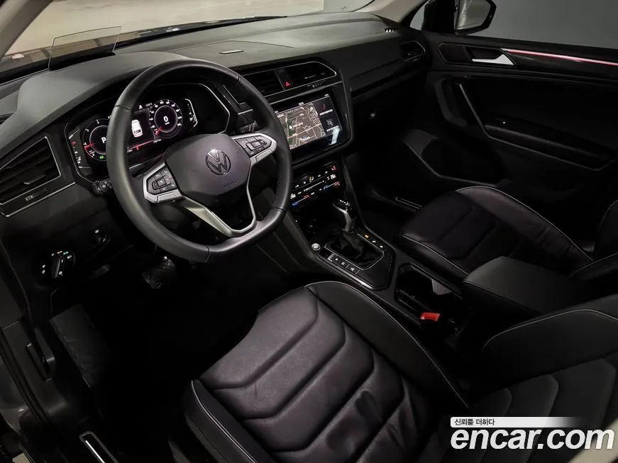 Volkswagen Tiguan — фото 6
