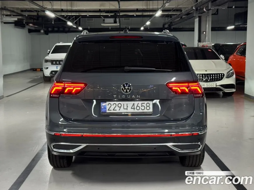 Volkswagen Tiguan — фото 8
