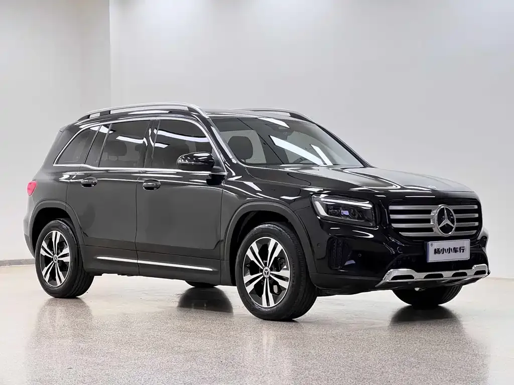 Mercedes-Benz GLB — фото 9