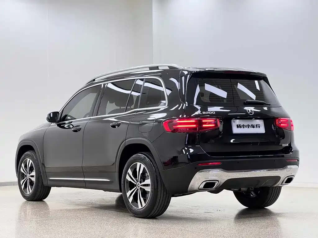 Mercedes-Benz GLB — фото 4
