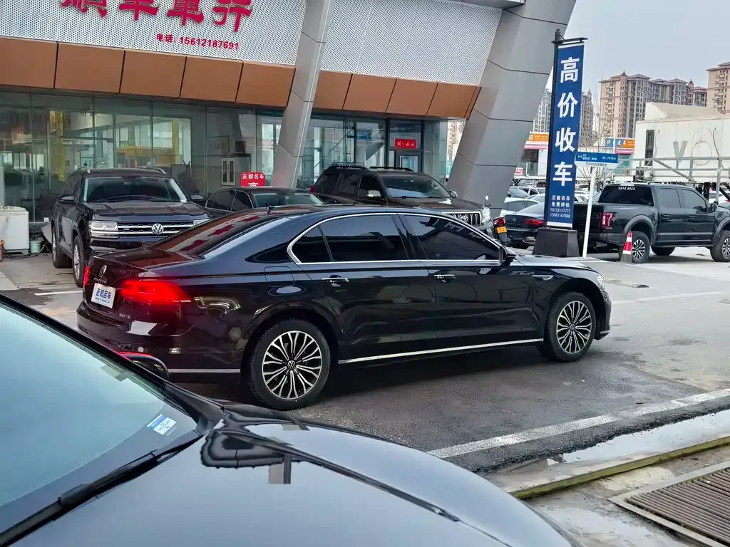 Volkswagen Phideon — фото 6