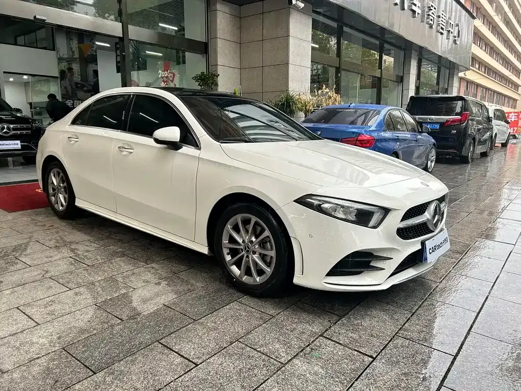 Mercedes-Benz A-Class — фото 10