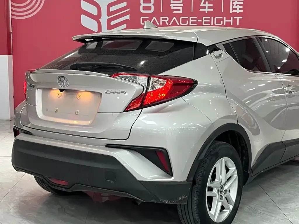 Toyota C-HR — фото 3