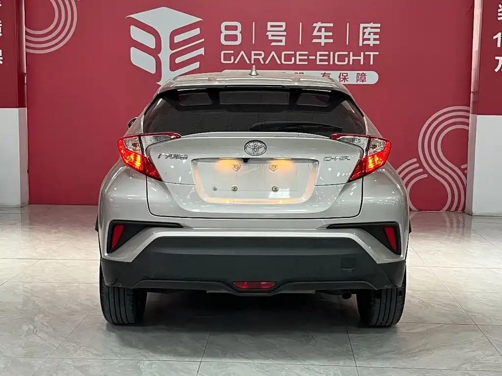 Toyota C-HR — фото 6