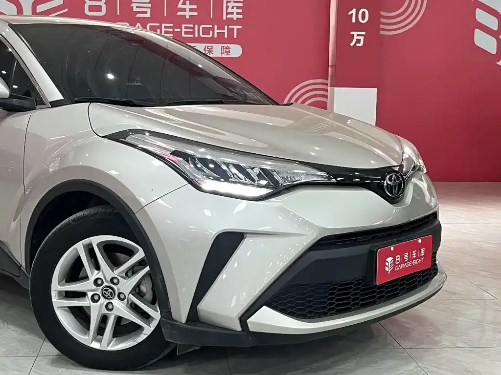 Toyota C-HR — фото 7