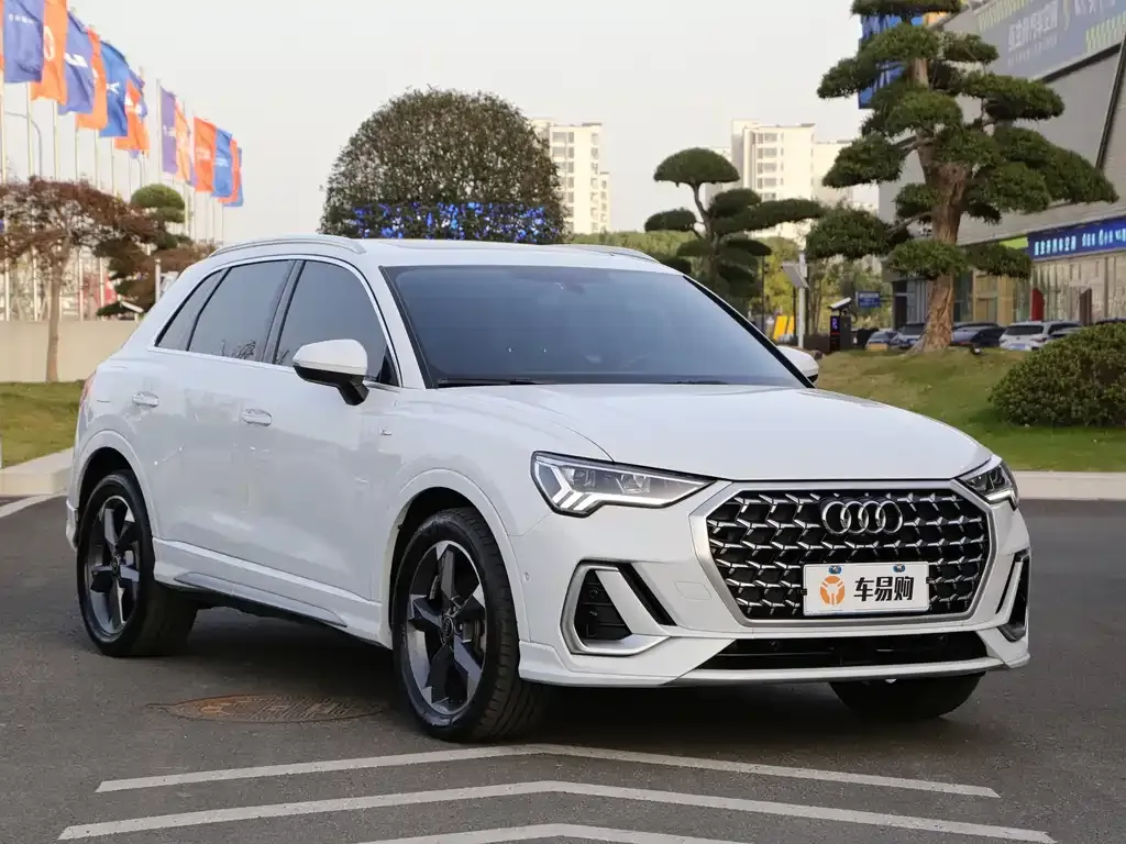 Audi Q3 — фото 10