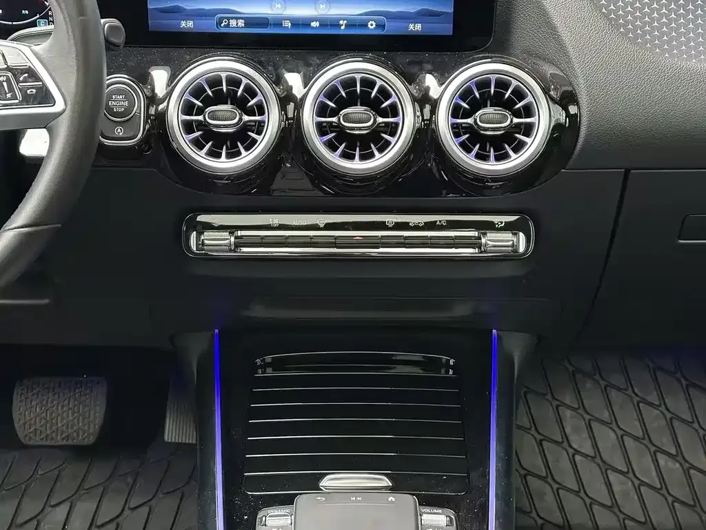Mercedes-Benz GLA — фото 4