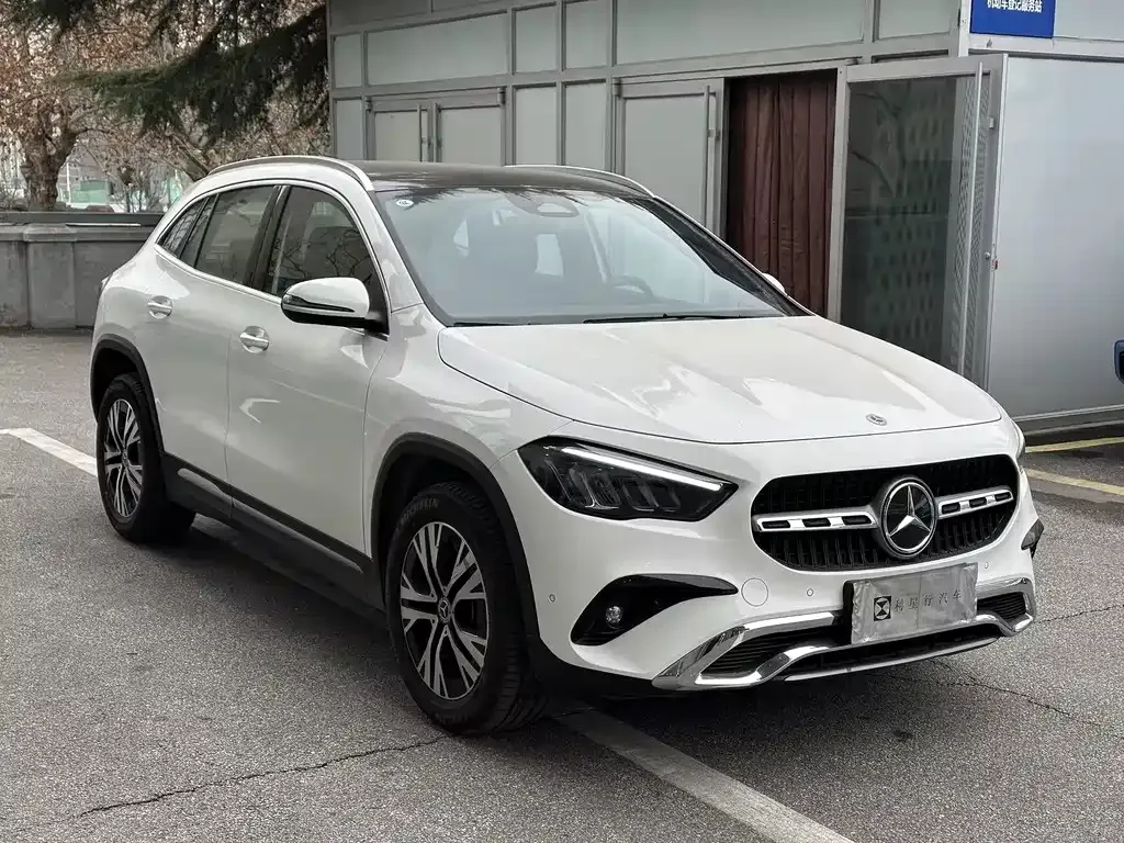 Mercedes-Benz GLA — фото 10