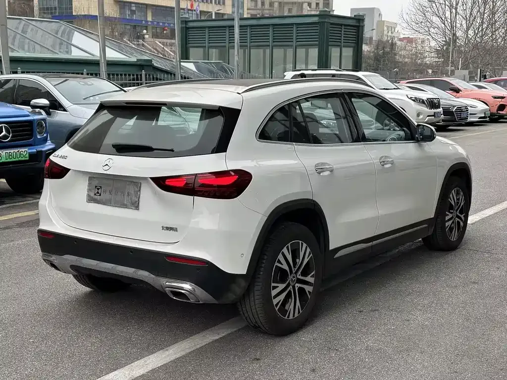 Mercedes-Benz GLA — фото 8