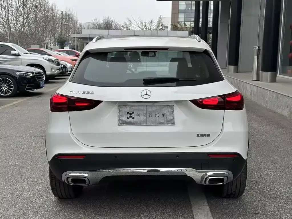 Mercedes-Benz GLA — фото 6