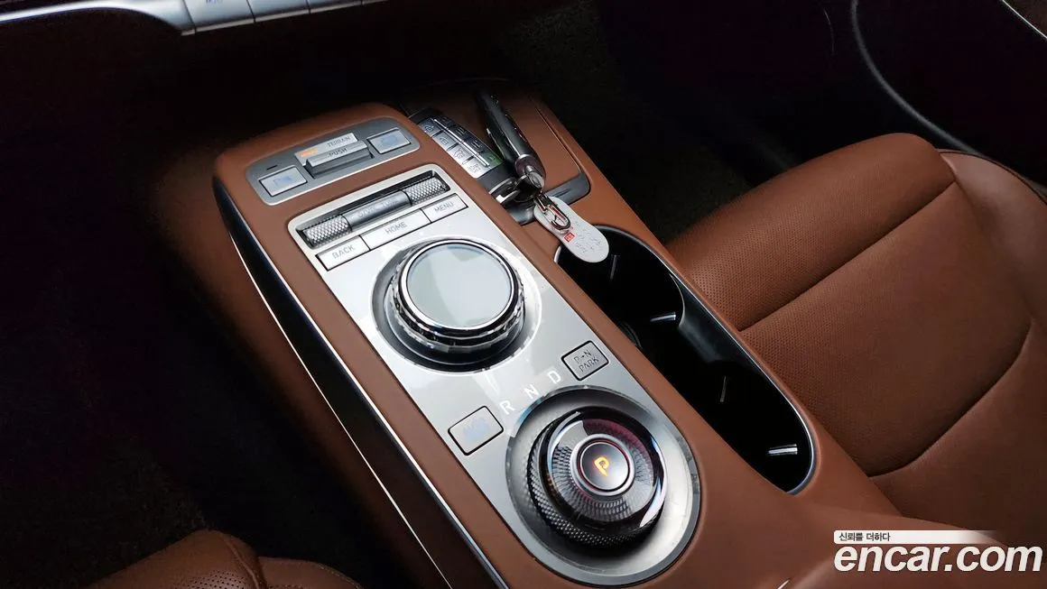 Genesis GV70 — фото 4