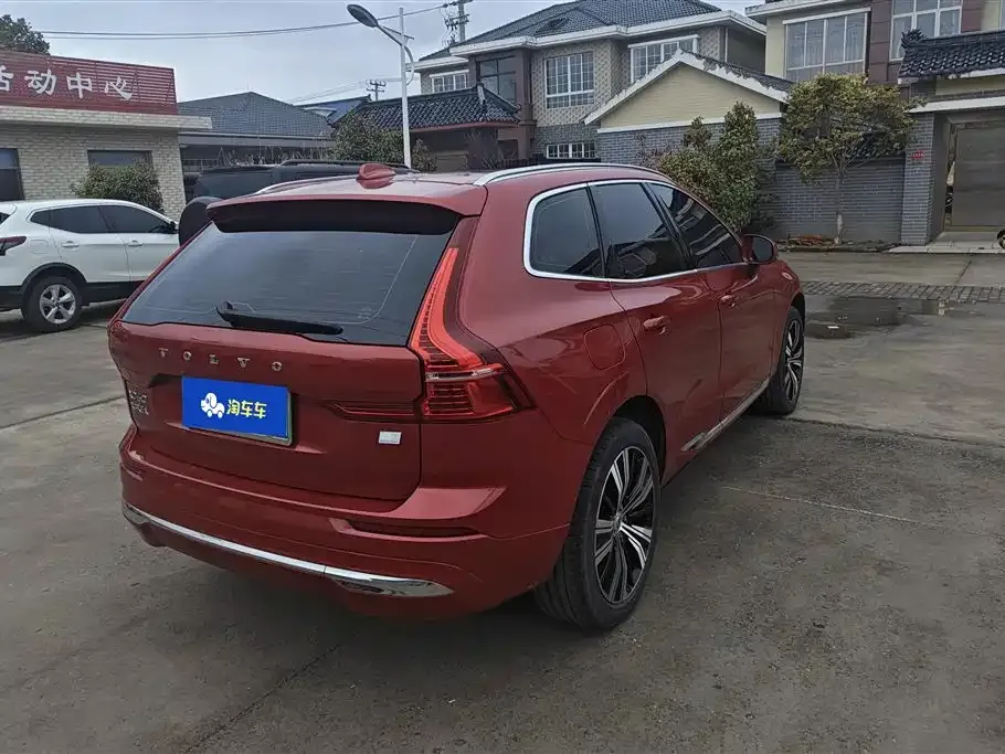 Volvo XC60 PHEV — фото 4