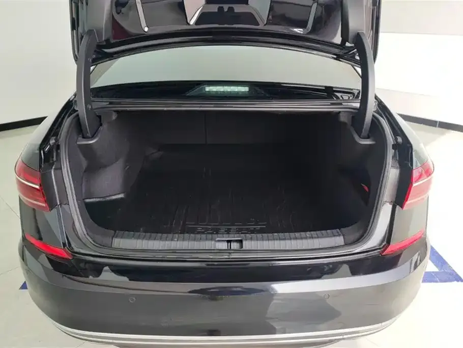 Volkswagen Passat — фото 4