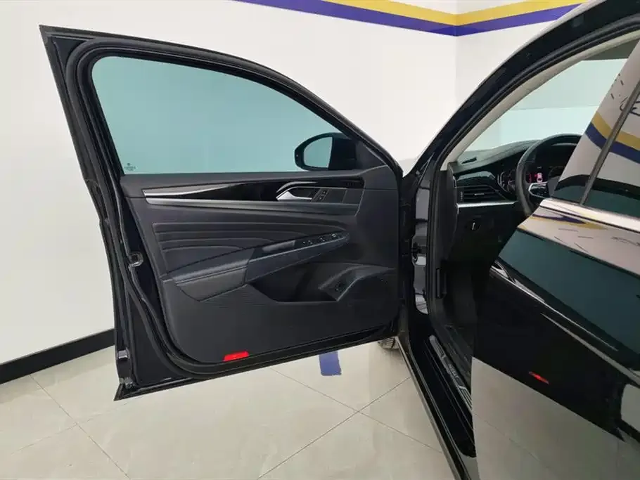 Volkswagen Passat — фото 3