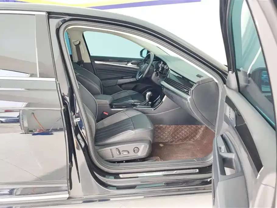 Volkswagen Passat — фото 6