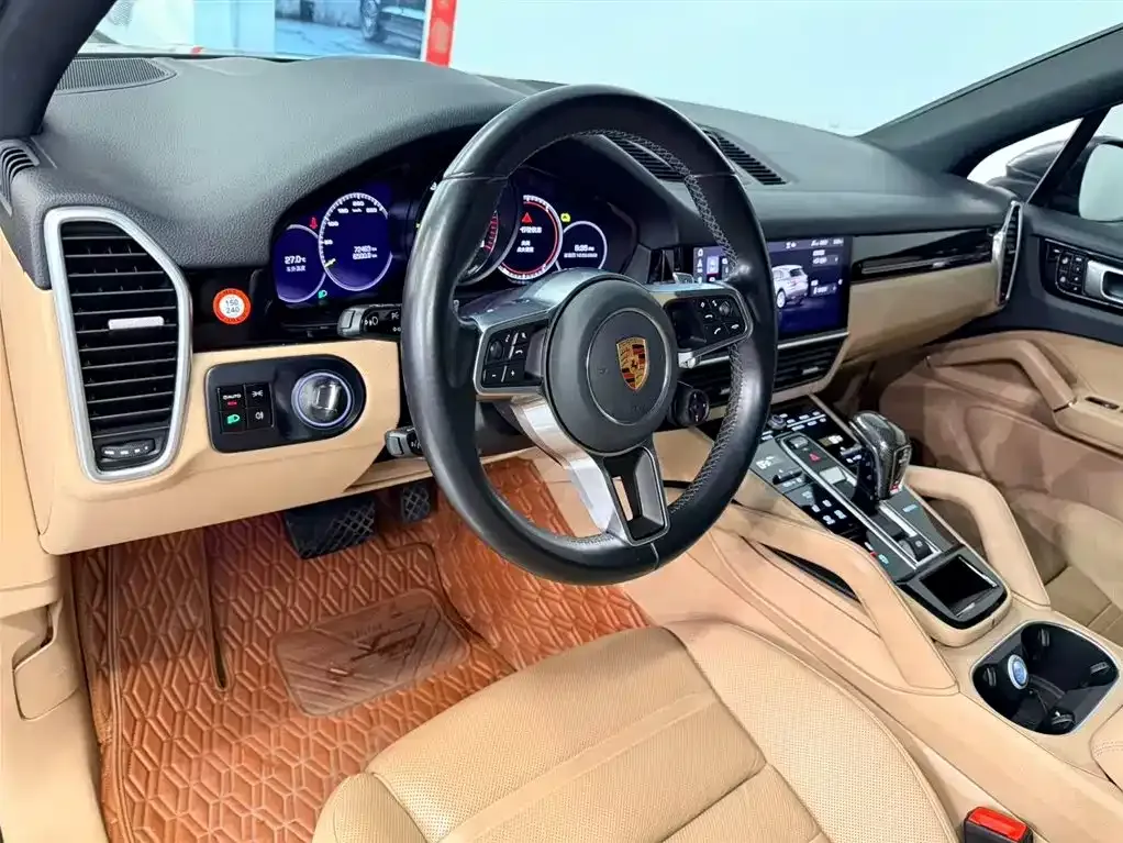Porsche Cayenne Hybrid — фото 10