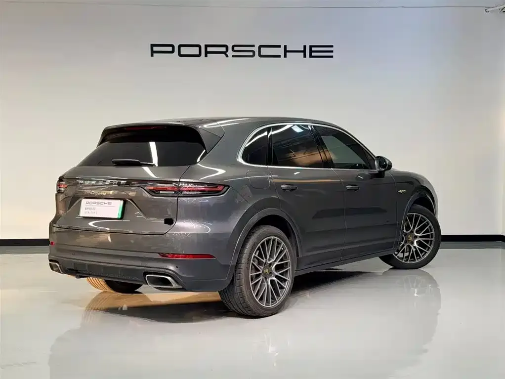 Porsche Cayenne Hybrid — фото 3