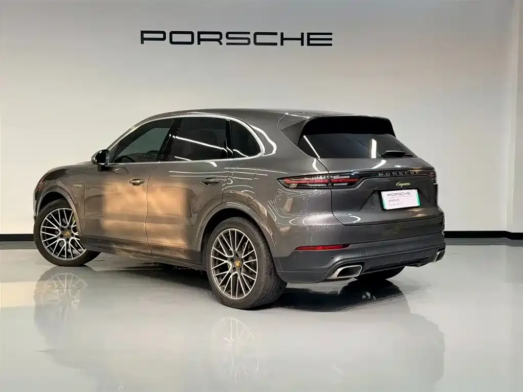 Porsche Cayenne Hybrid — фото 4