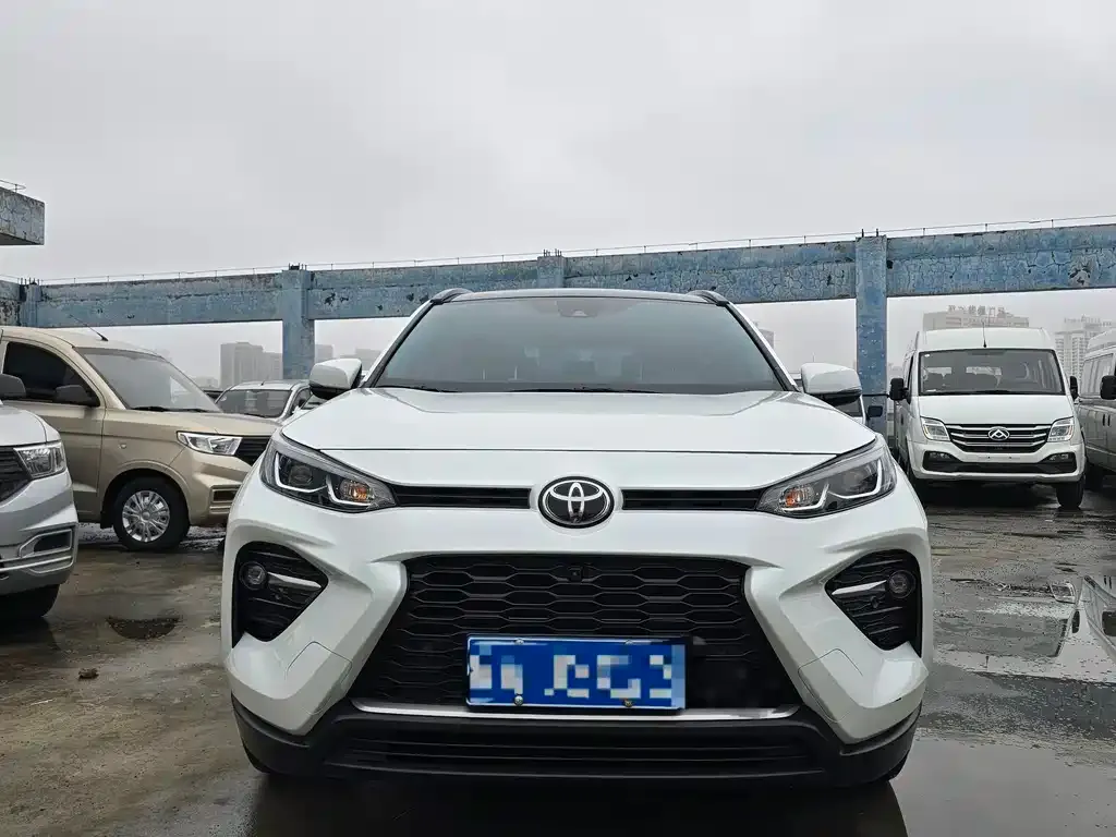 Toyota Wildlander — фото 10